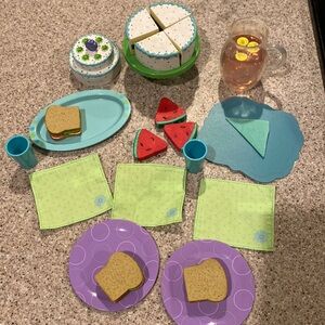 AMERICAN GIRL Chrissa Party Table Trends - Accessories - Retired